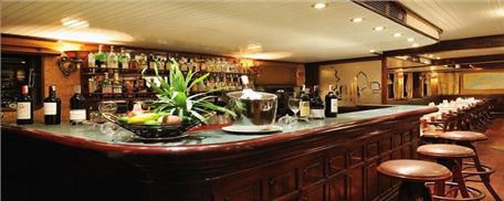 Du thuyền Emeraude Hạ Long